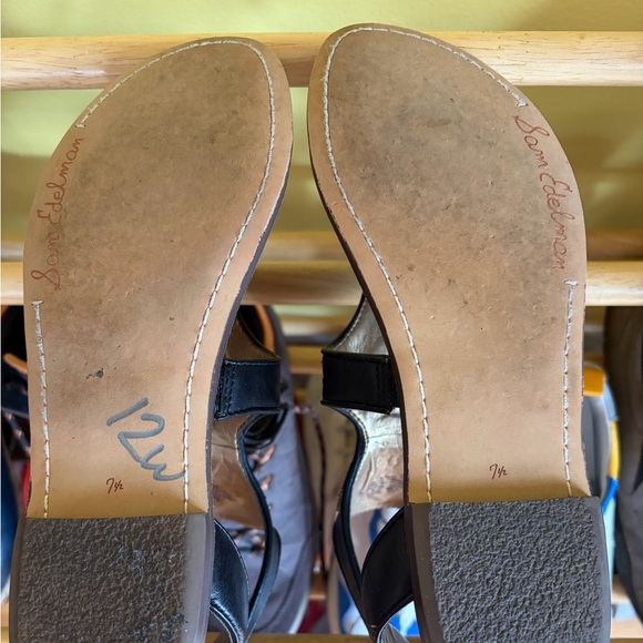 Sam Edelman Sandals with Fringe Detailing - Picture 3 of 3